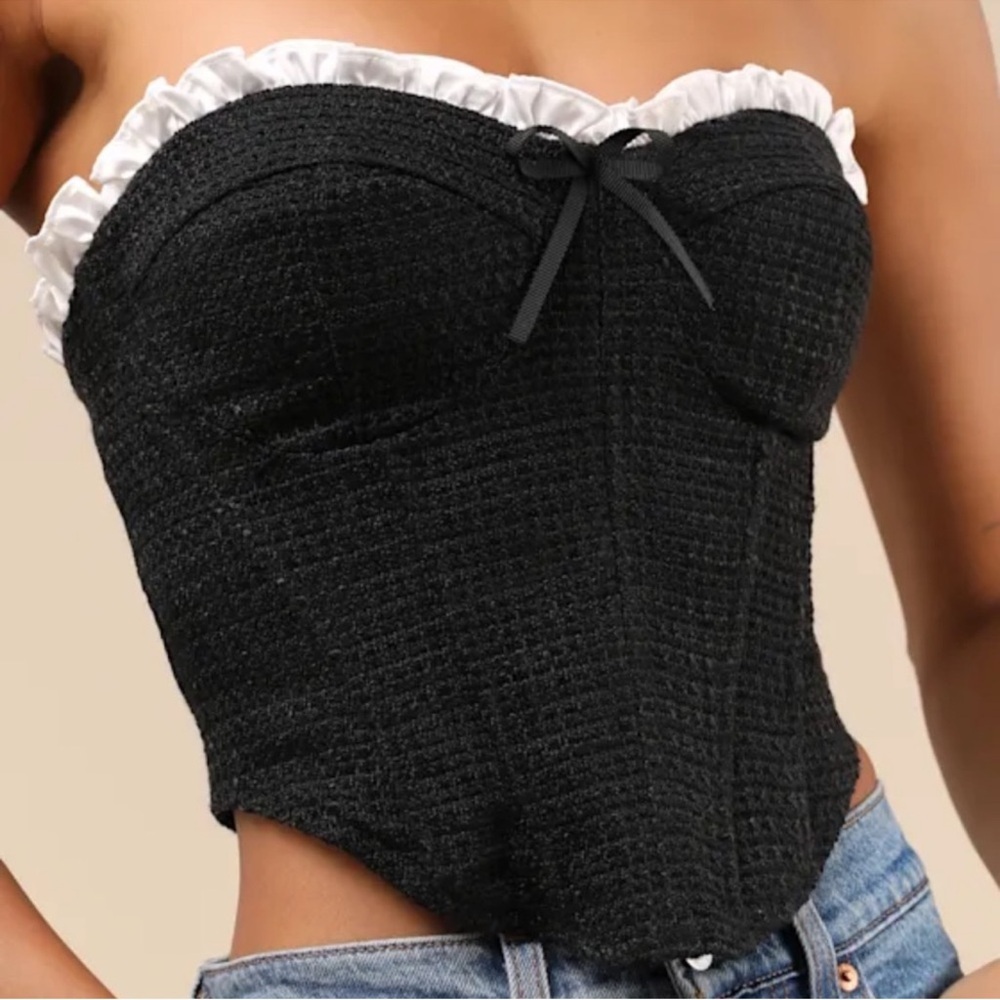 Lulus black corset top with white trim - Picture 3 of 5